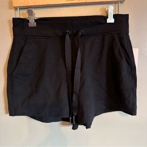 Athleta Balance 6” Shortie Shorts NWT - Picture 2 of 6